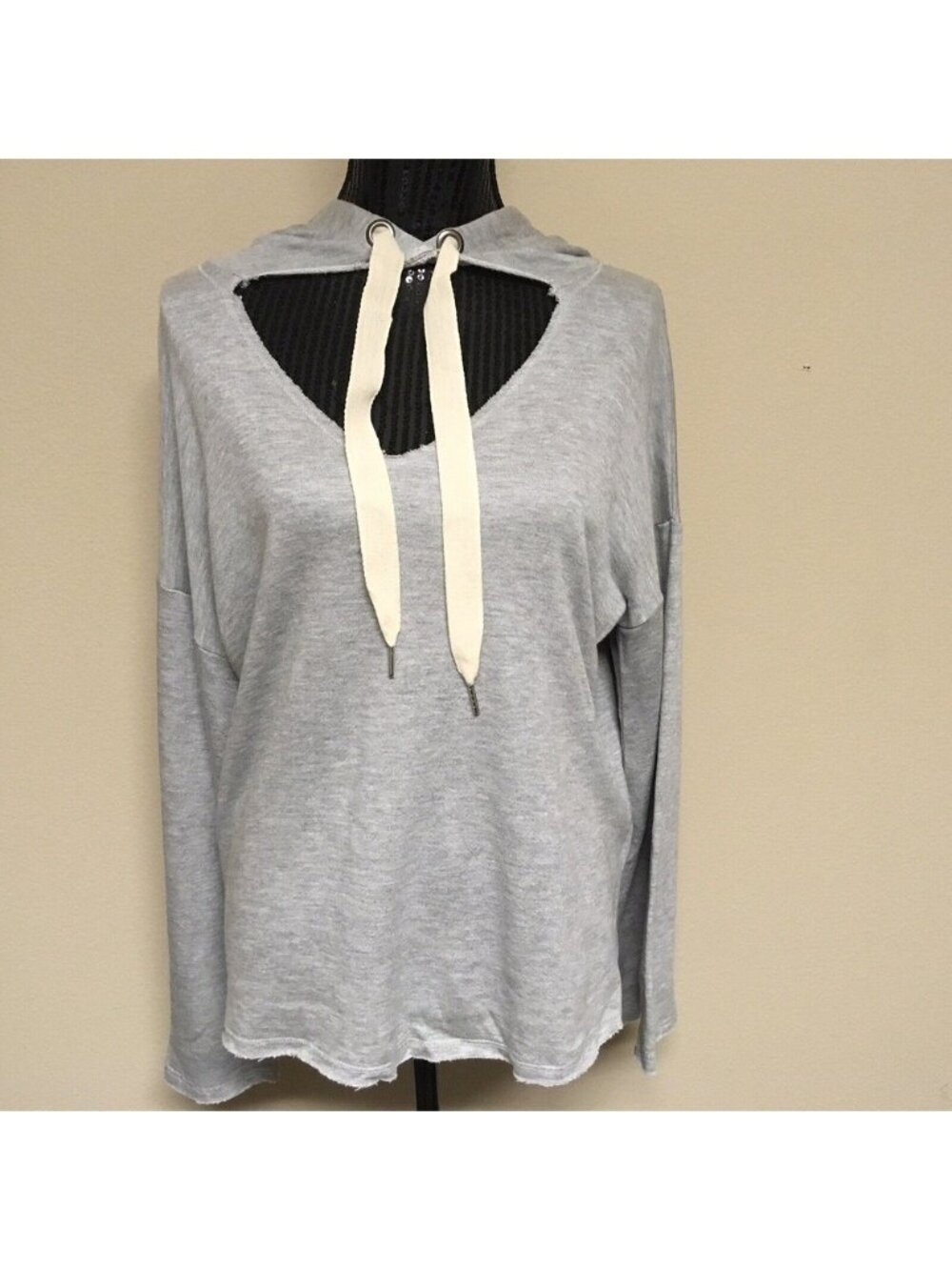 Lazy Sundays Hooded Pullover Sweater Feathered Soft Gray Size Medium NWT